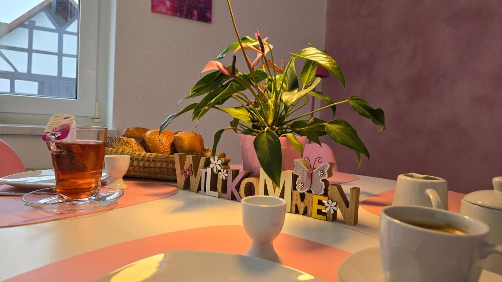 Happy Homes Pink - Up To 5 - Kueche - W-Lan - Netflix - Honig - Badewanne Nidda Exterior photo